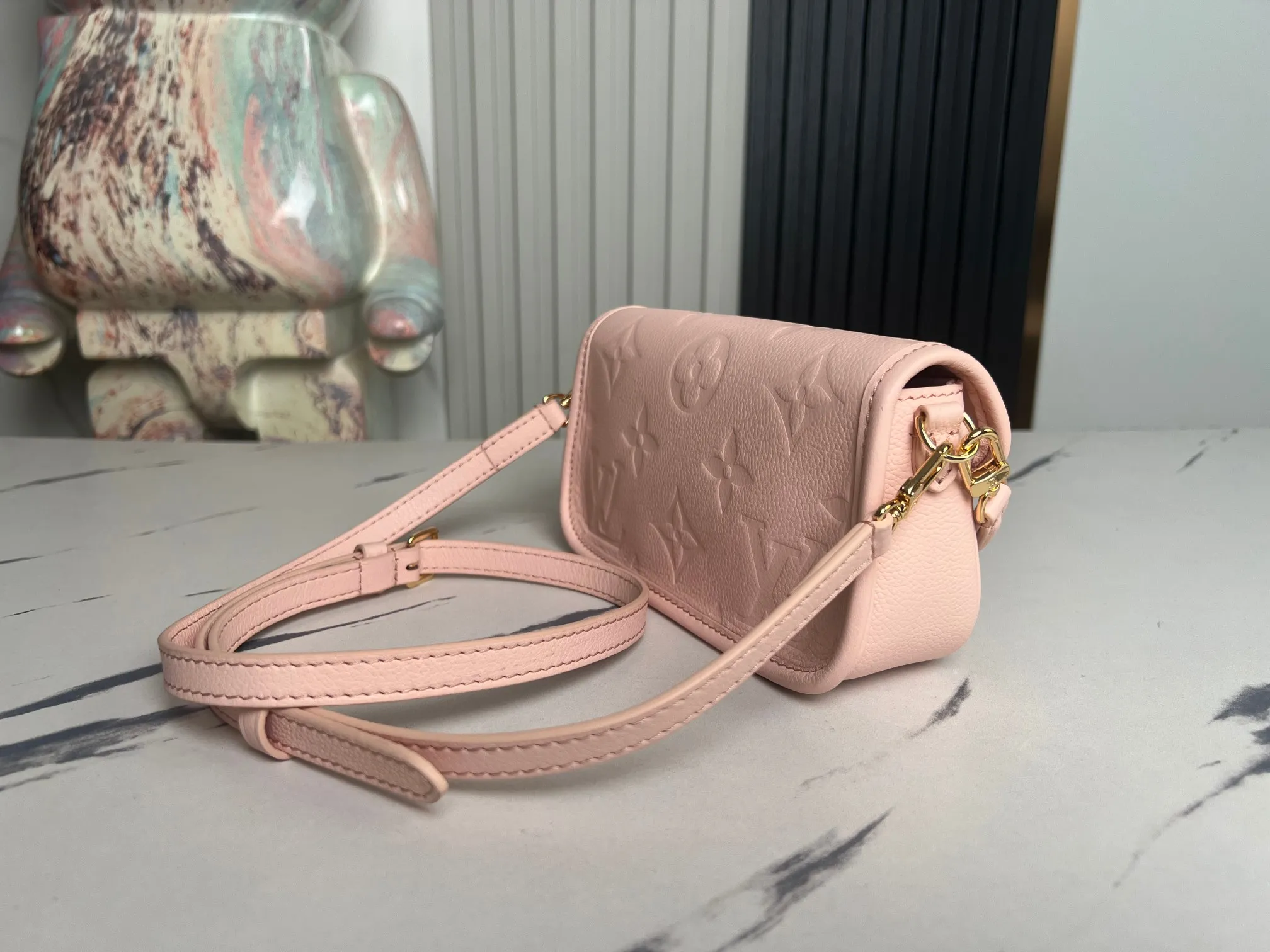Louis Vuitton Nano Diane M83566 - 图片 5