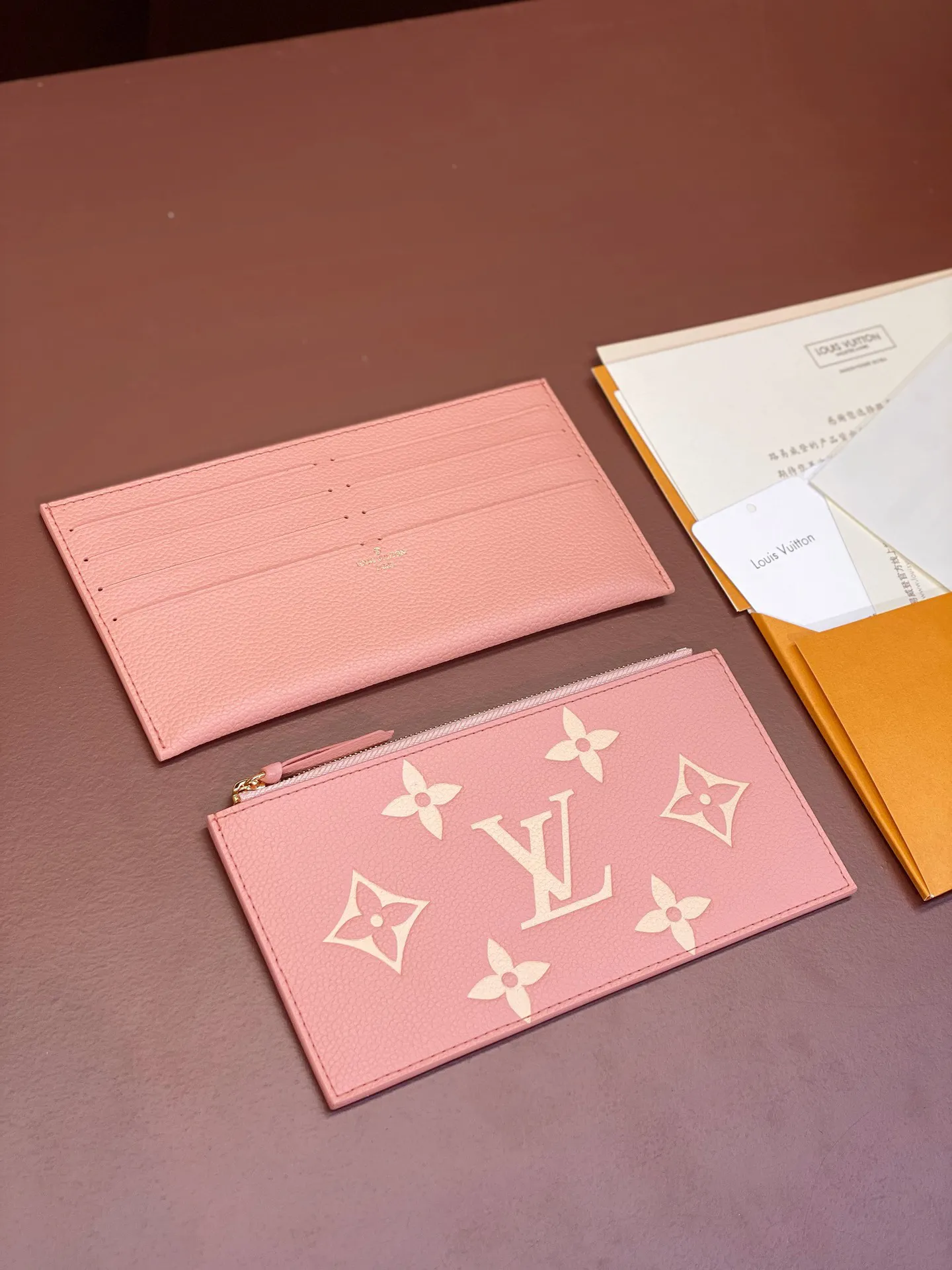 Alternative view of Louis Vuitton Pochette Félicie M81759