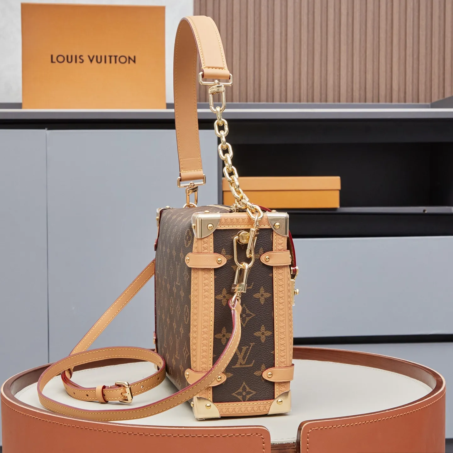 Louis Vuitton Side Trunk GM M14513 - Image 4