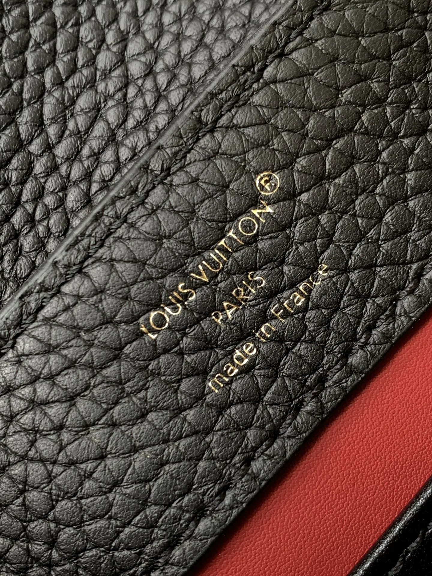 Alternative view of Louis Vuitton Capucines BB M12936