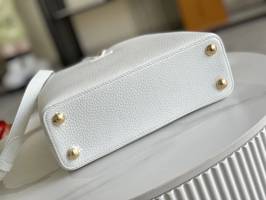 Louis Vuitton Capucines BB M55832 - Image 6