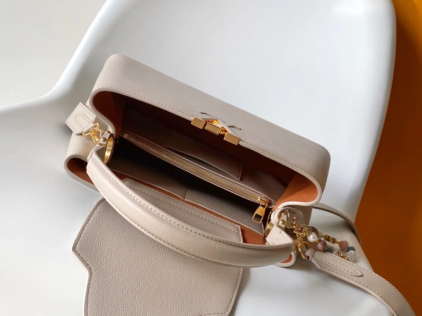 Louis Vuitton Capucines MM Souple M12929 - 图片 11