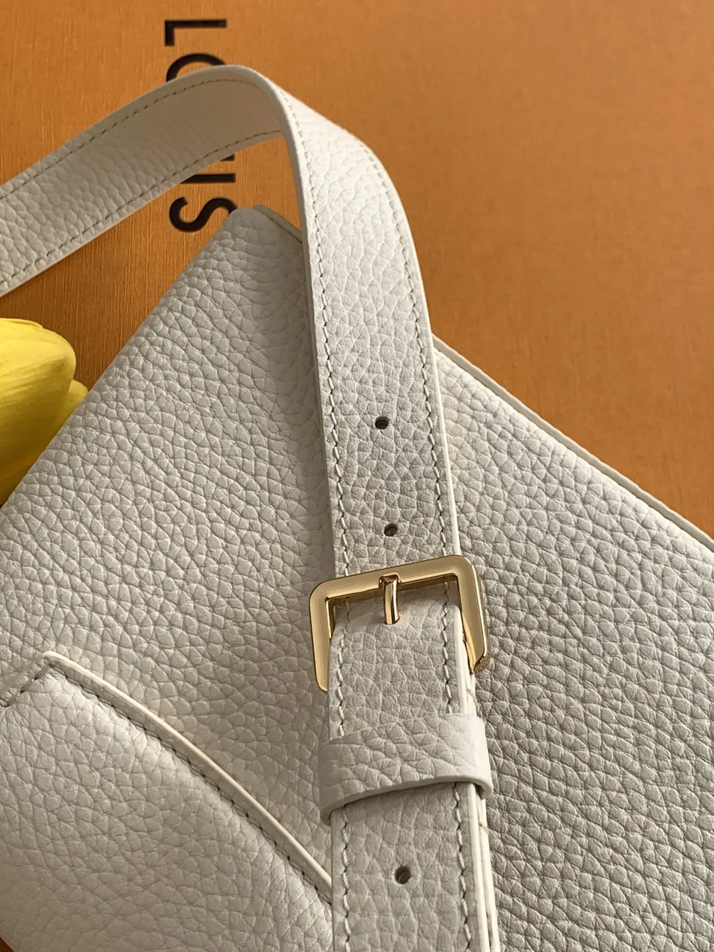 Louis Vuitton Capucines Mini M12938 - Image 3