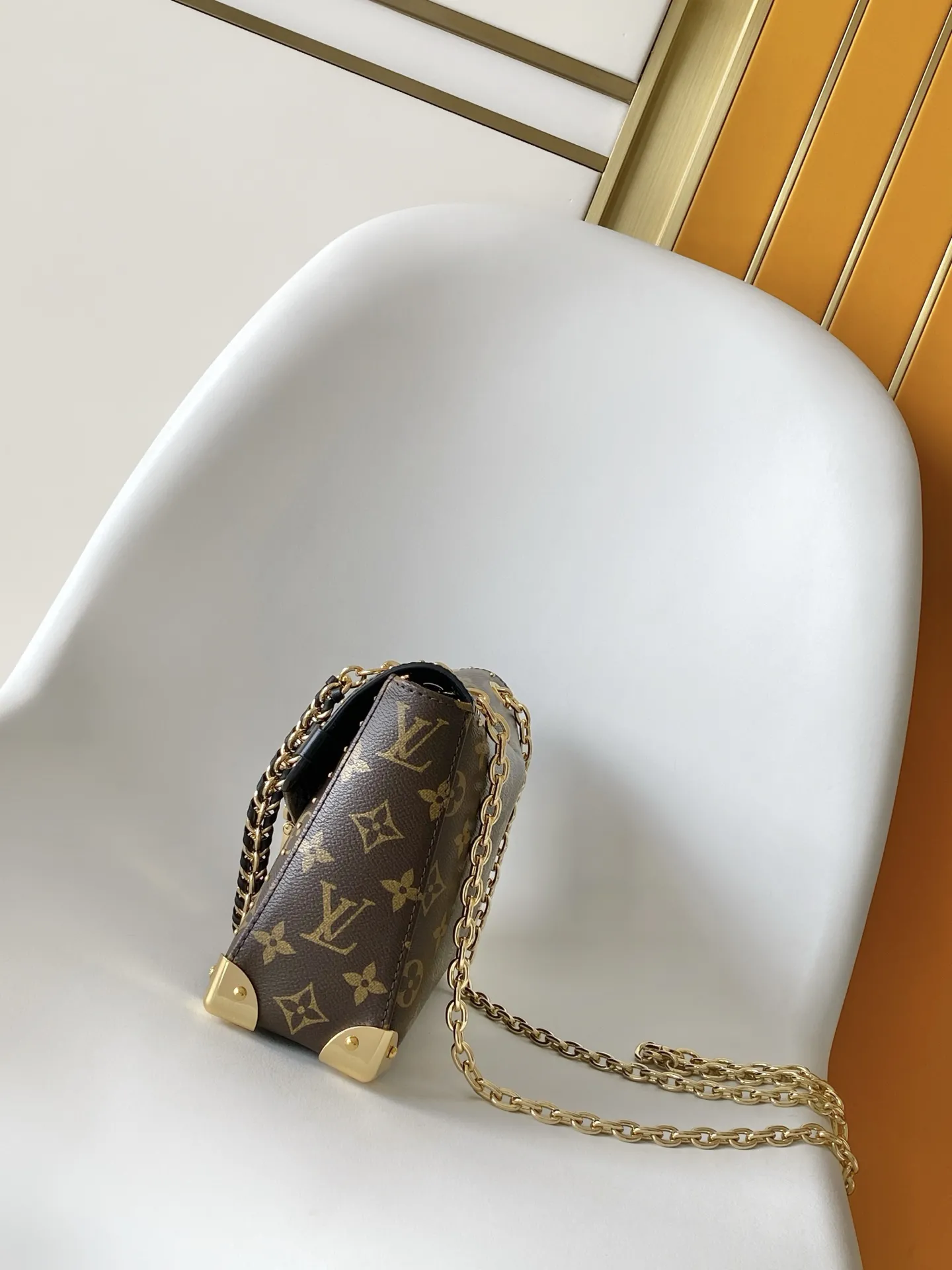 Louis Vuitton Trunkie M14526 - Image 4