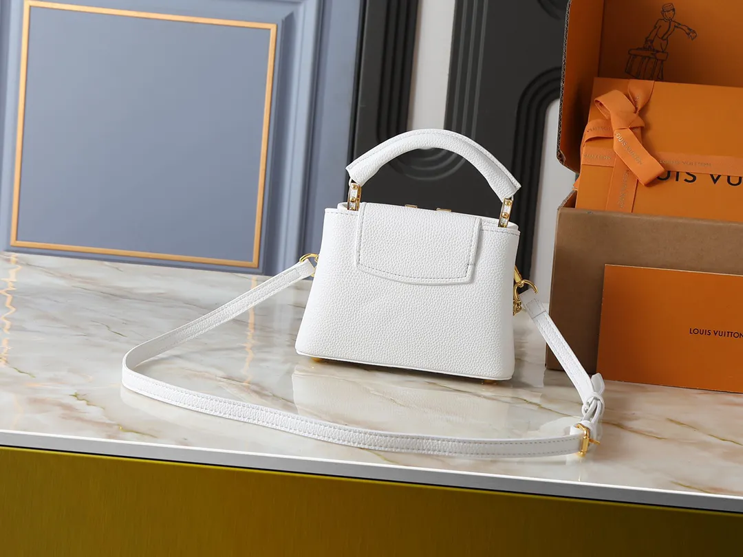 Louis Vuitton Capucines BB M11343 - Image 10