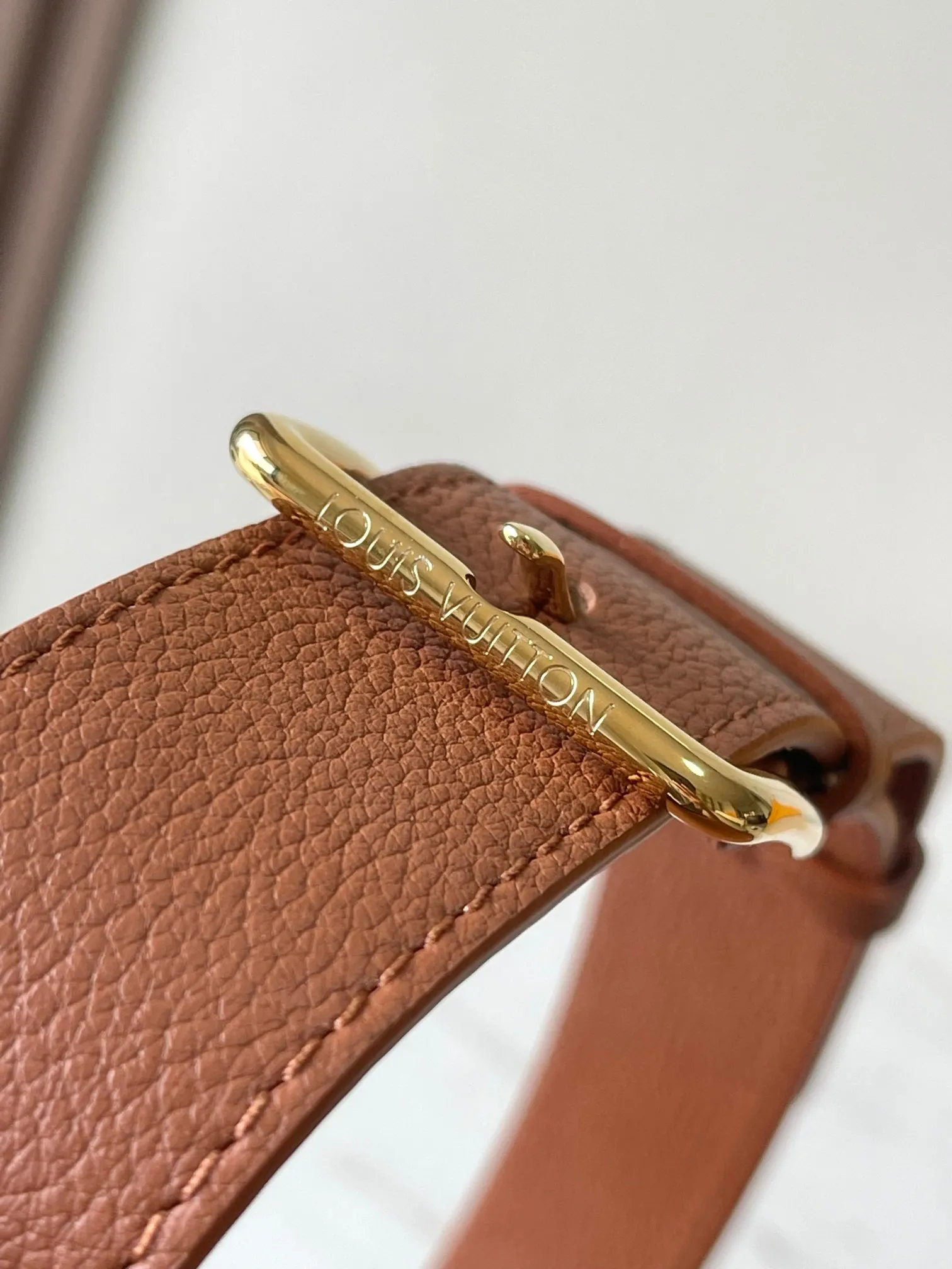 Louis Vuitton Capucines GM Souple M24879 - Image 2