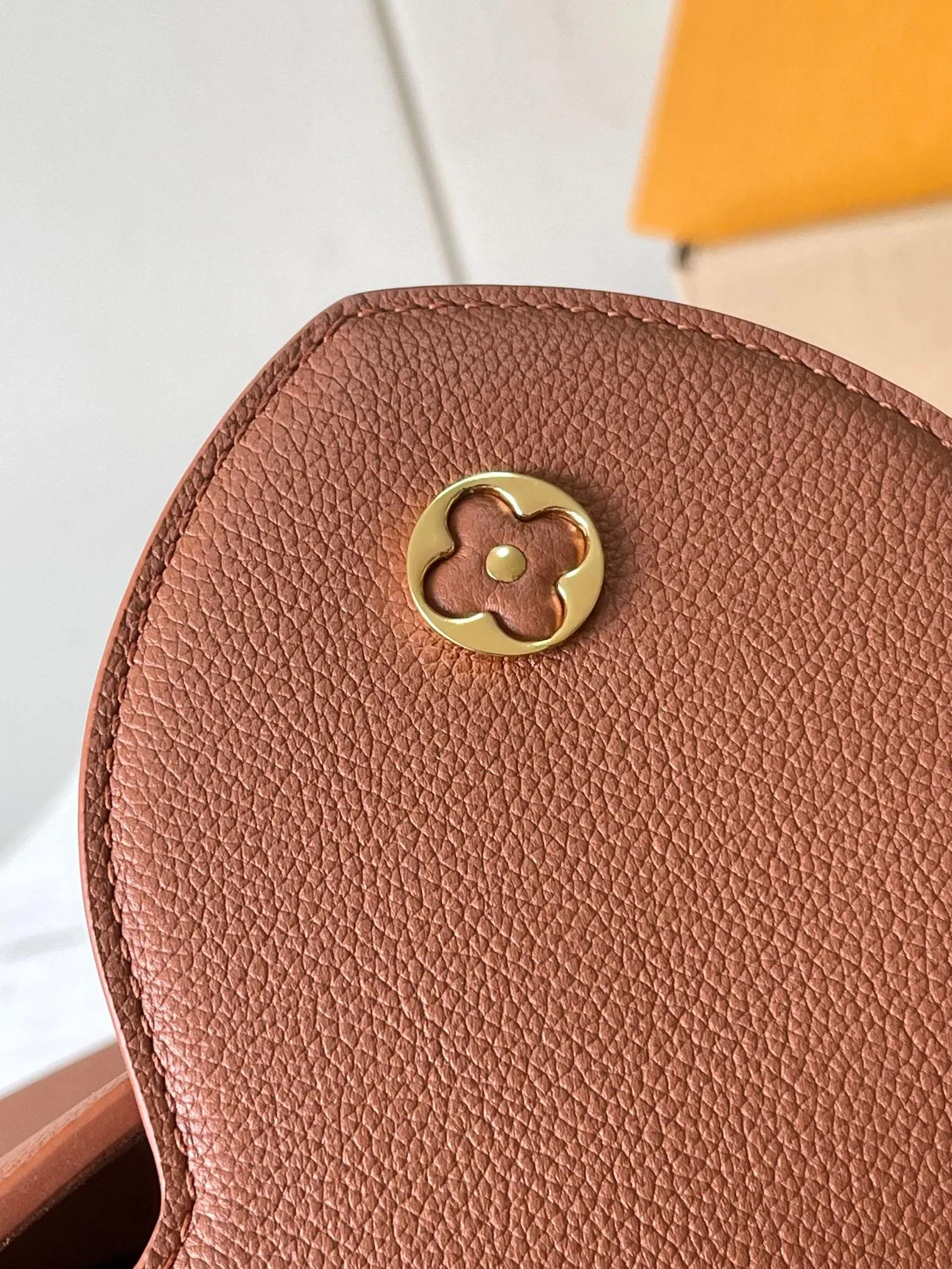 Louis Vuitton Capucines GM Souple M24879 - Image 3