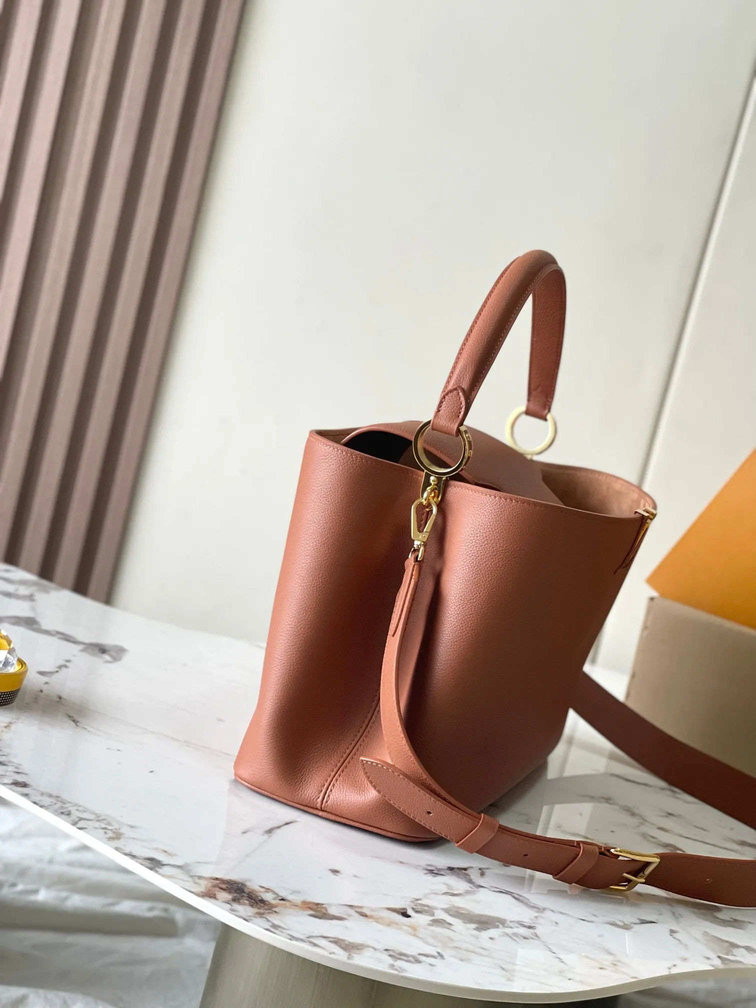 Louis Vuitton Capucines GM Souple M24879 - Image 6