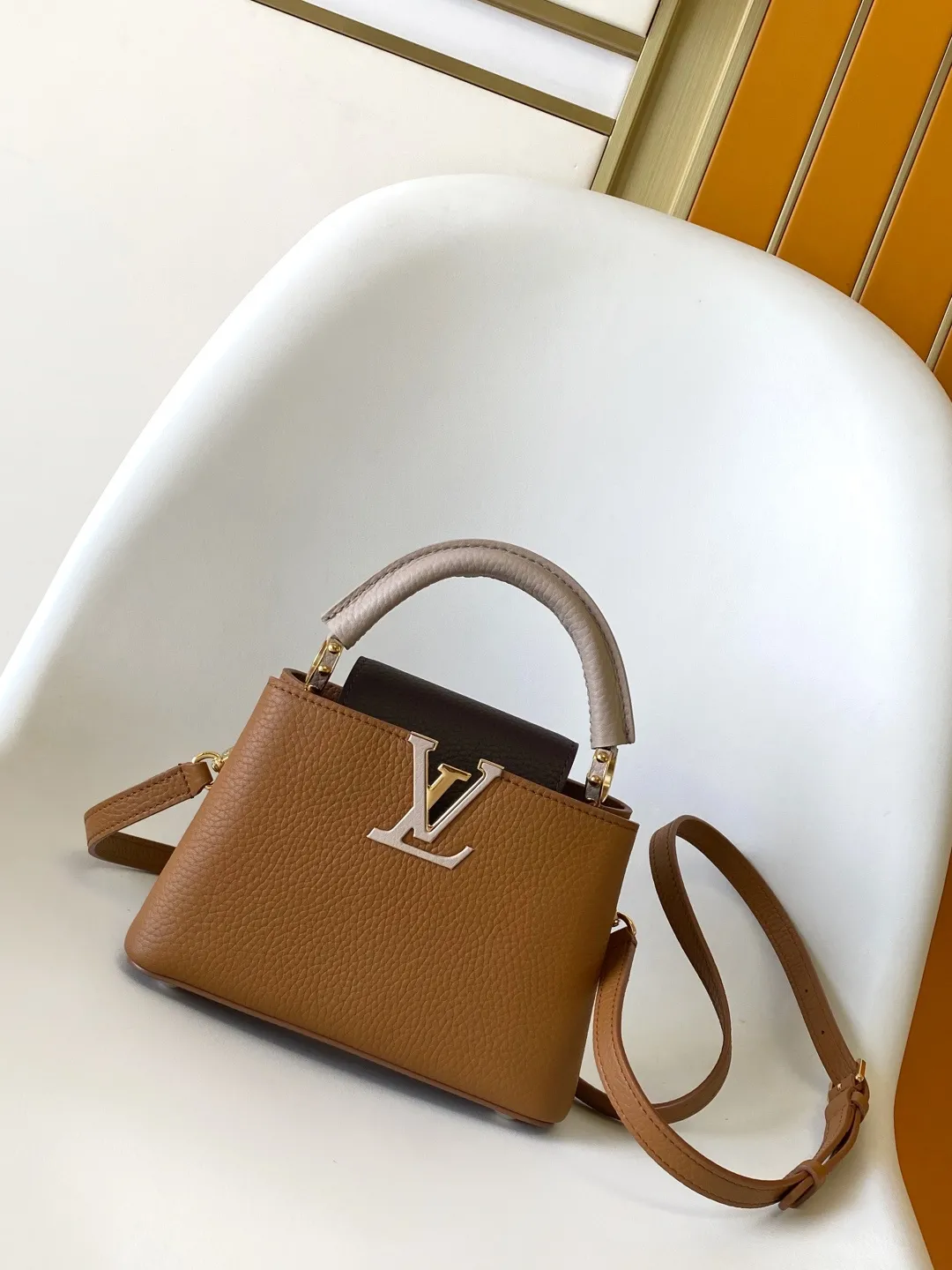 Louis Vuitton Capucines Mini M14176 - 图片 4