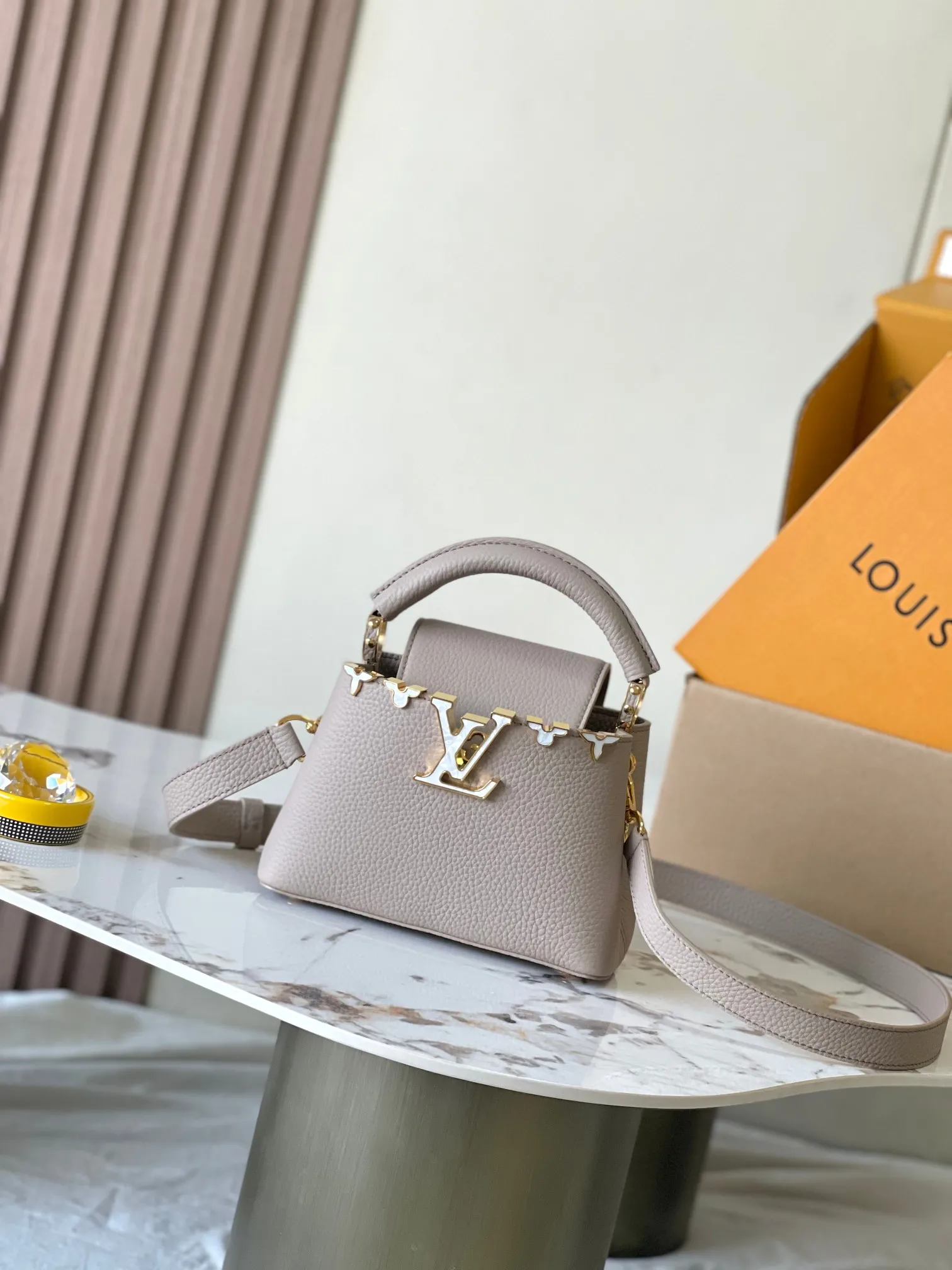Louis Vuitton Capucines Mini M11341 - Image 3