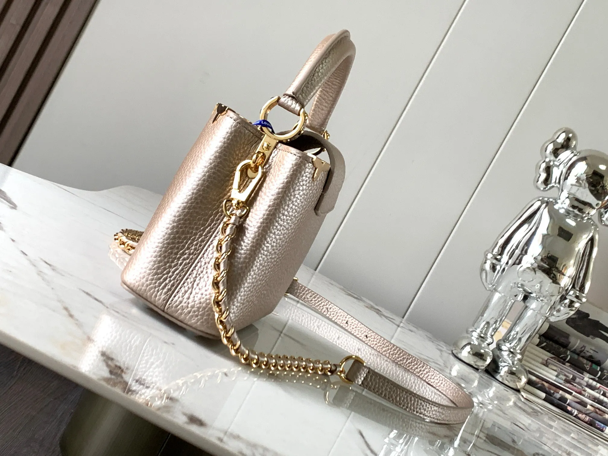 Louis Vuitton Capucines Mini M22436 - Image 4