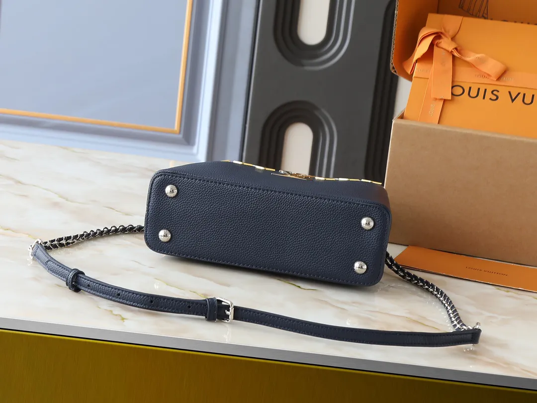 Louis Vuitton Capucines Mini M12751 - Image 6