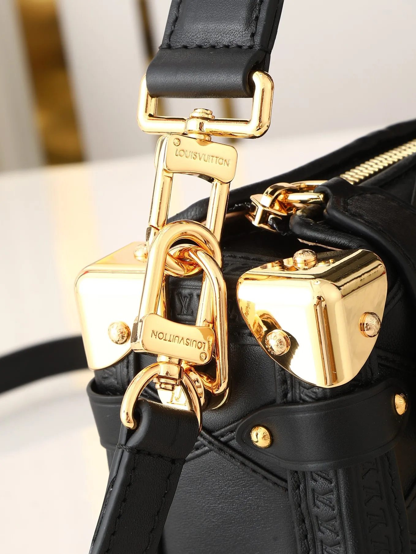 Louis Vuitton Side Trunk PM M83030 - 图片 4