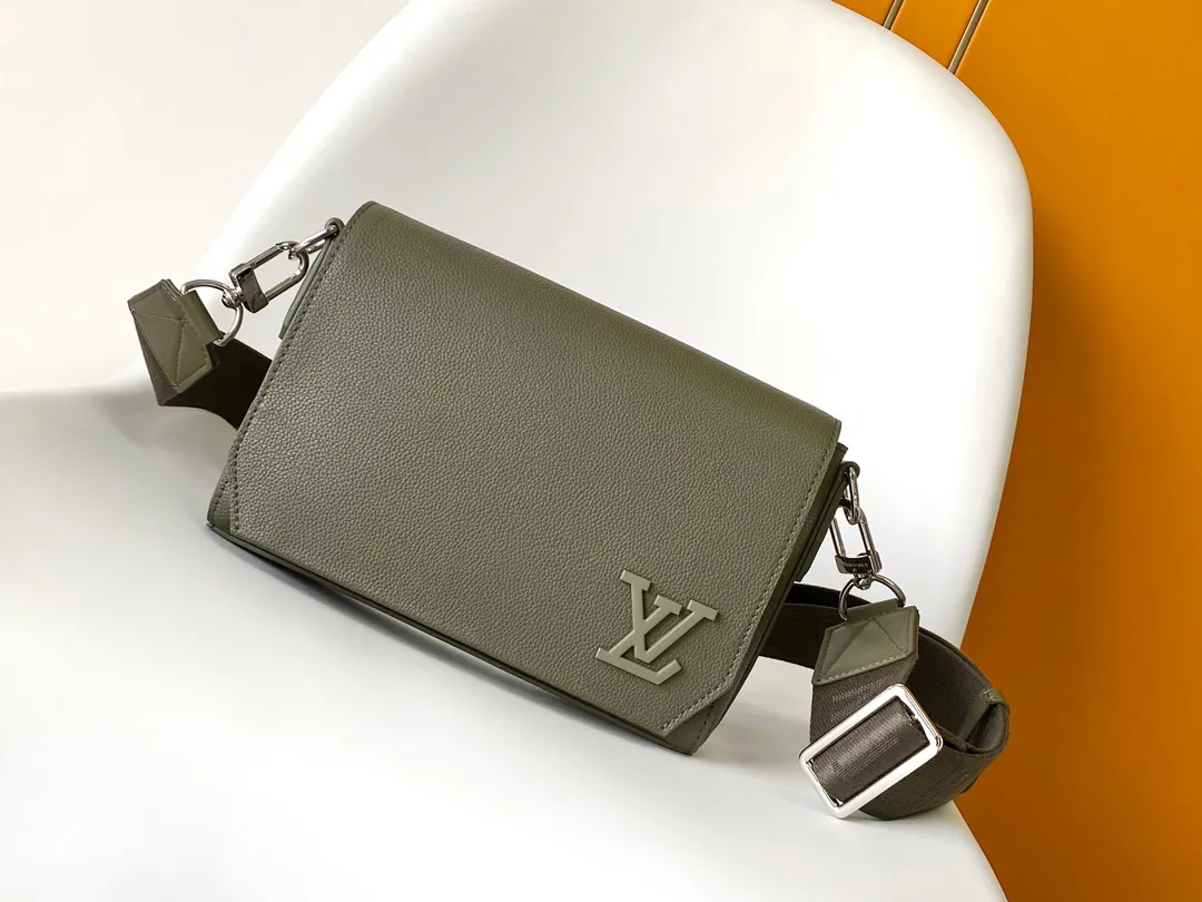 Louis Vuitton Takeoff Messenger M25125 - 图片 3