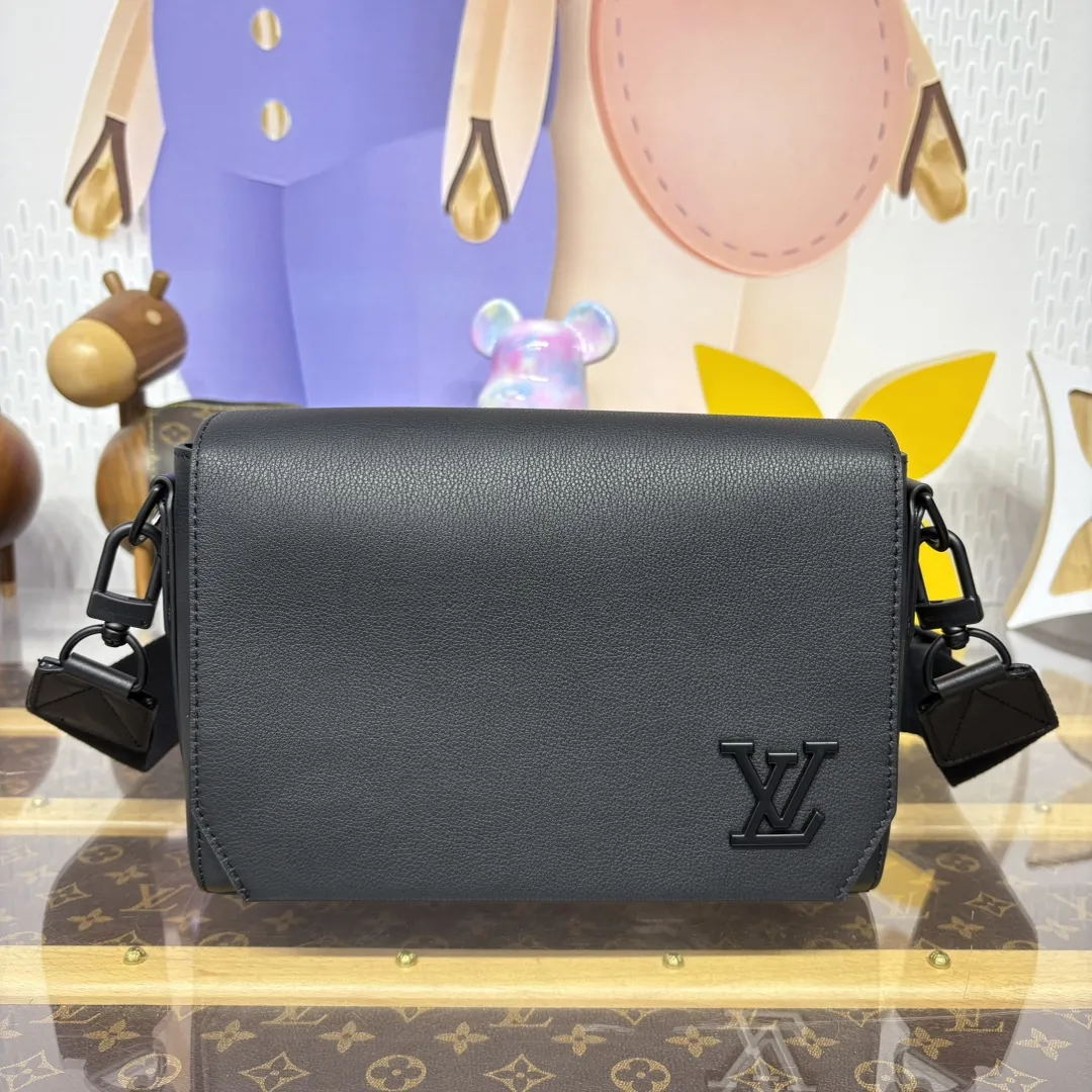 Louis Vuitton Takeoff Messenger PM M24769 - 图片 3