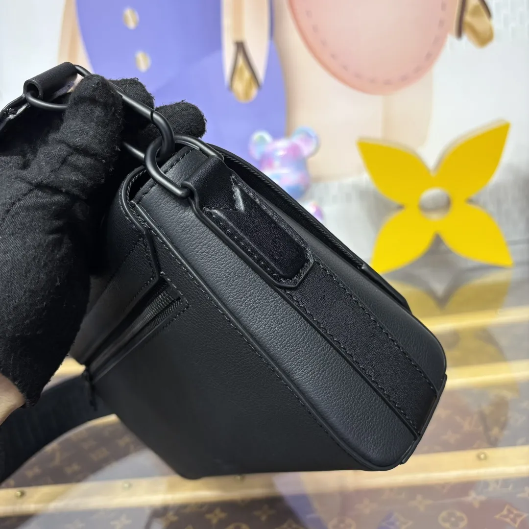 Louis Vuitton Takeoff Messenger PM M24769 - 图片 8