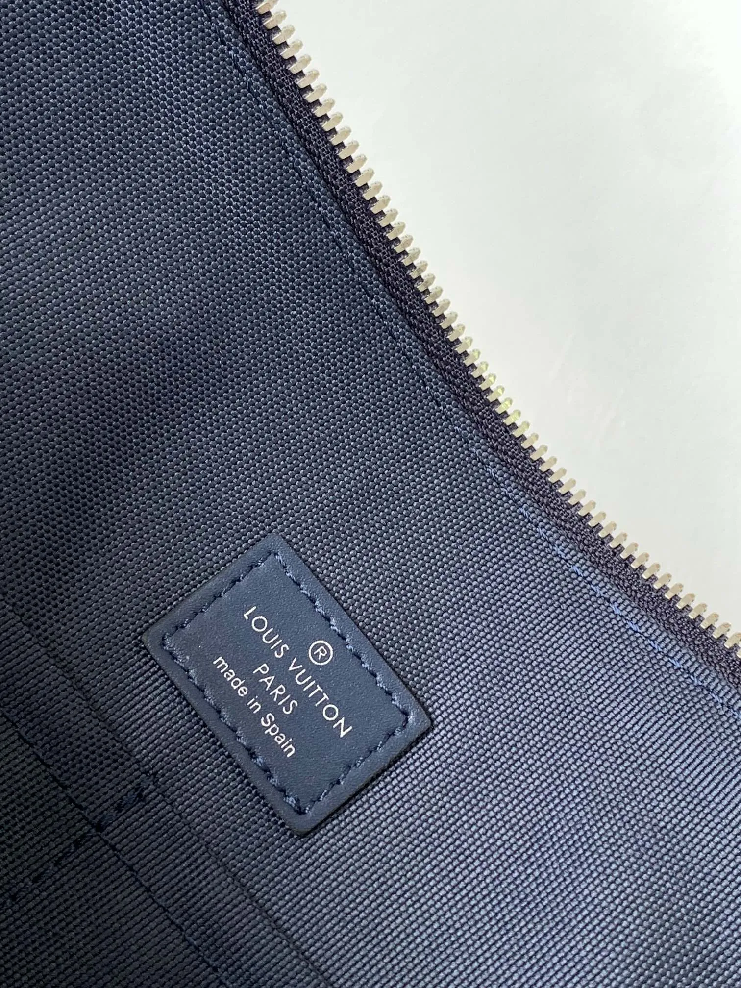 Alternative view of Louis Vuitton Takeoff Briefcase M21440