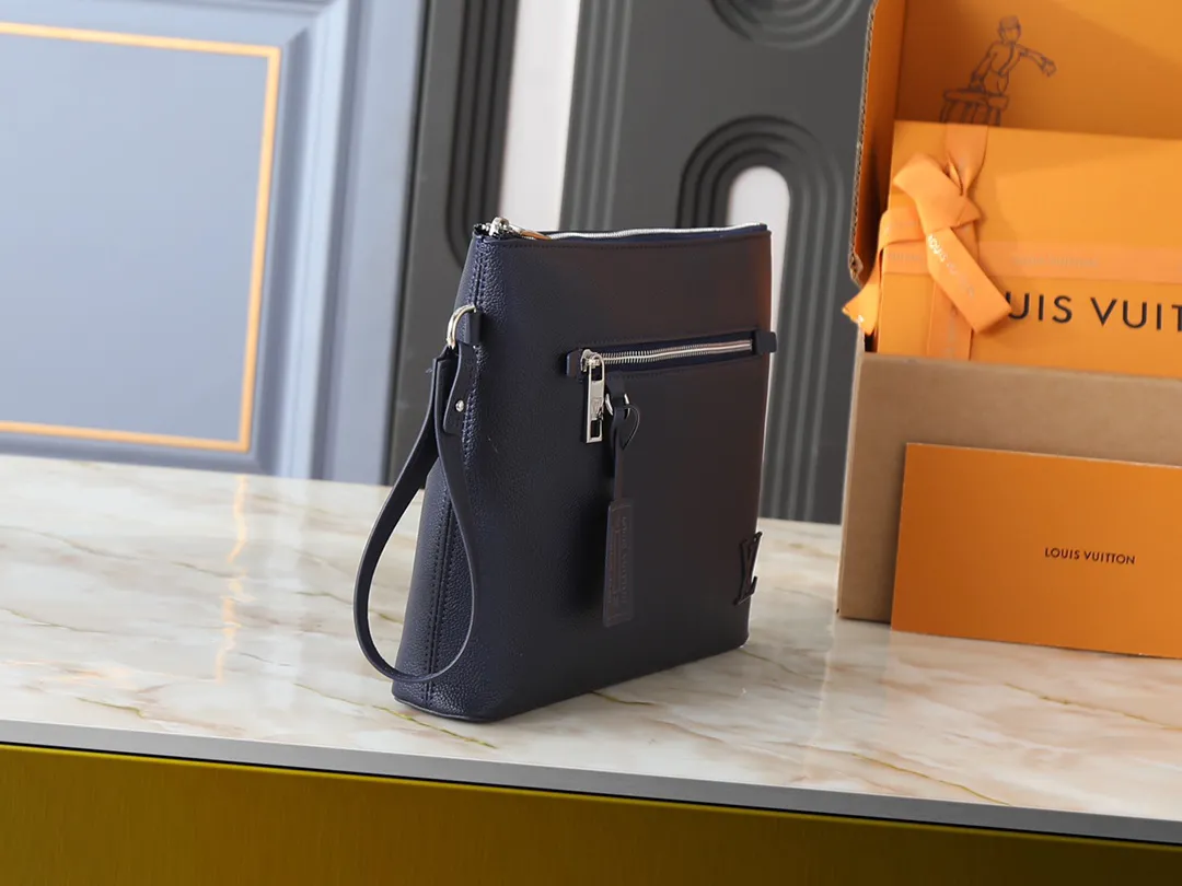 Louis Vuitton Takeoff Pouch M11486 - 图片 4