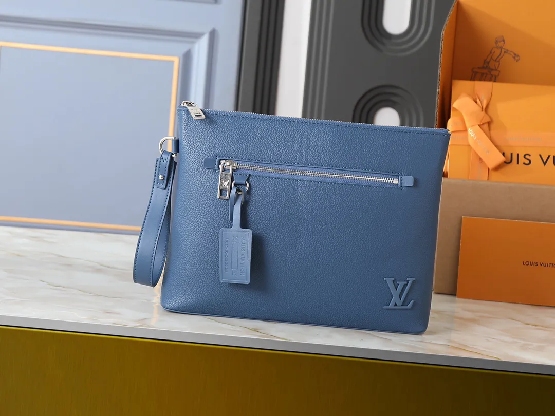 Louis Vuitton Takeoff Pouch M82813 - Image 3