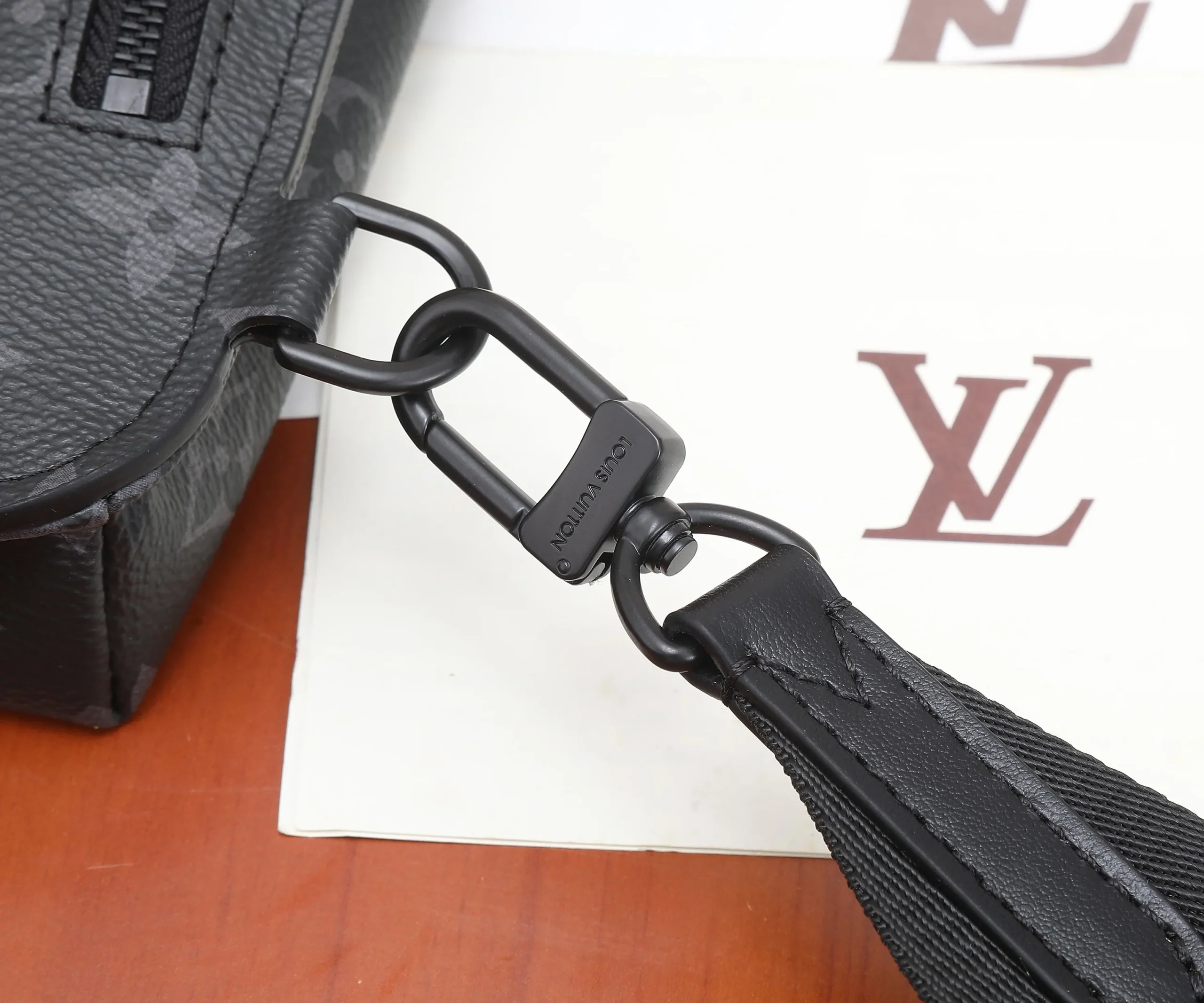 Louis Vuitton Saumur Slingbag M45912 - 图片 7