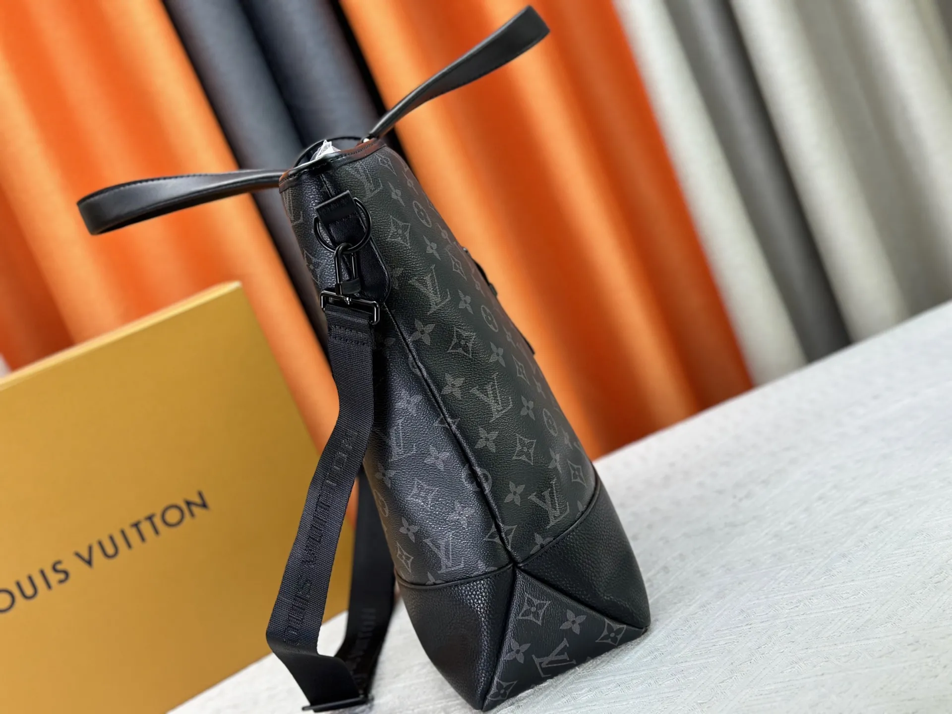 Louis Vuitton Saumur Tote M45914 - 图片 5