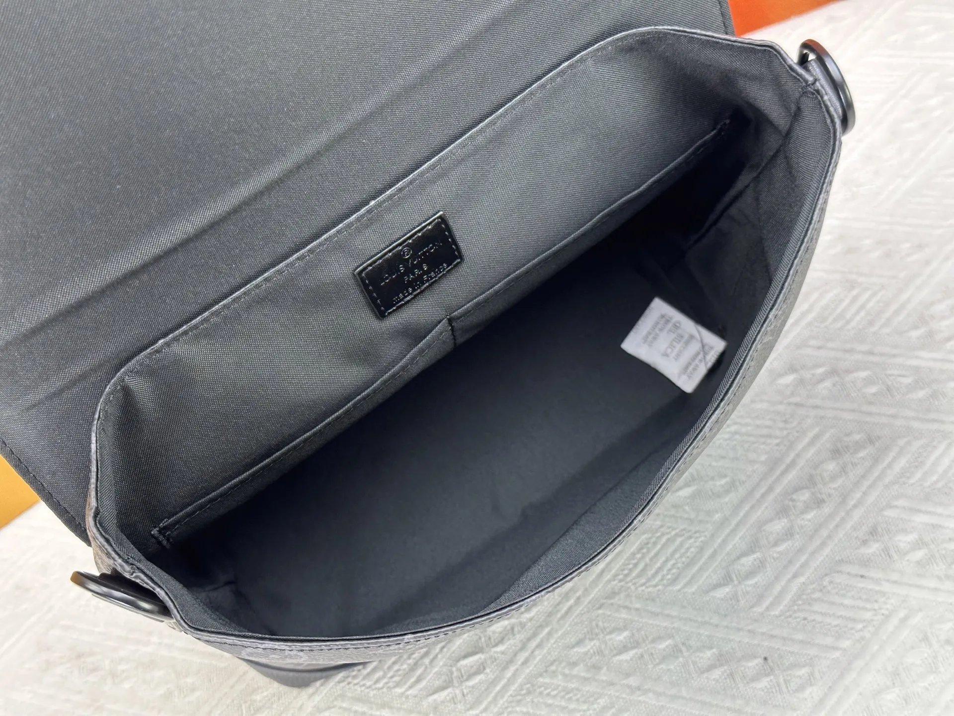 Alternative view of Louis Vuitton Saumur Messenger Bag M45911