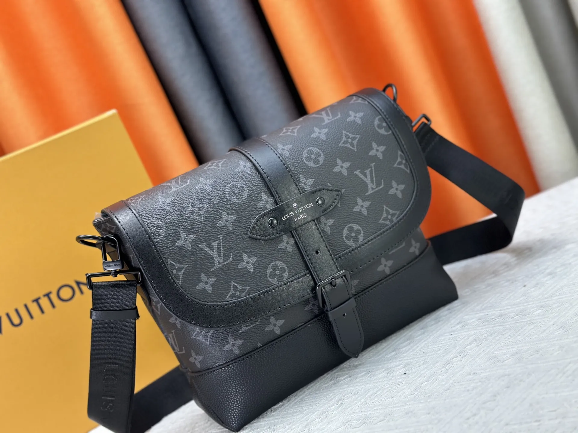Louis Vuitton Saumur Messenger Bag M45911 - 图片 4