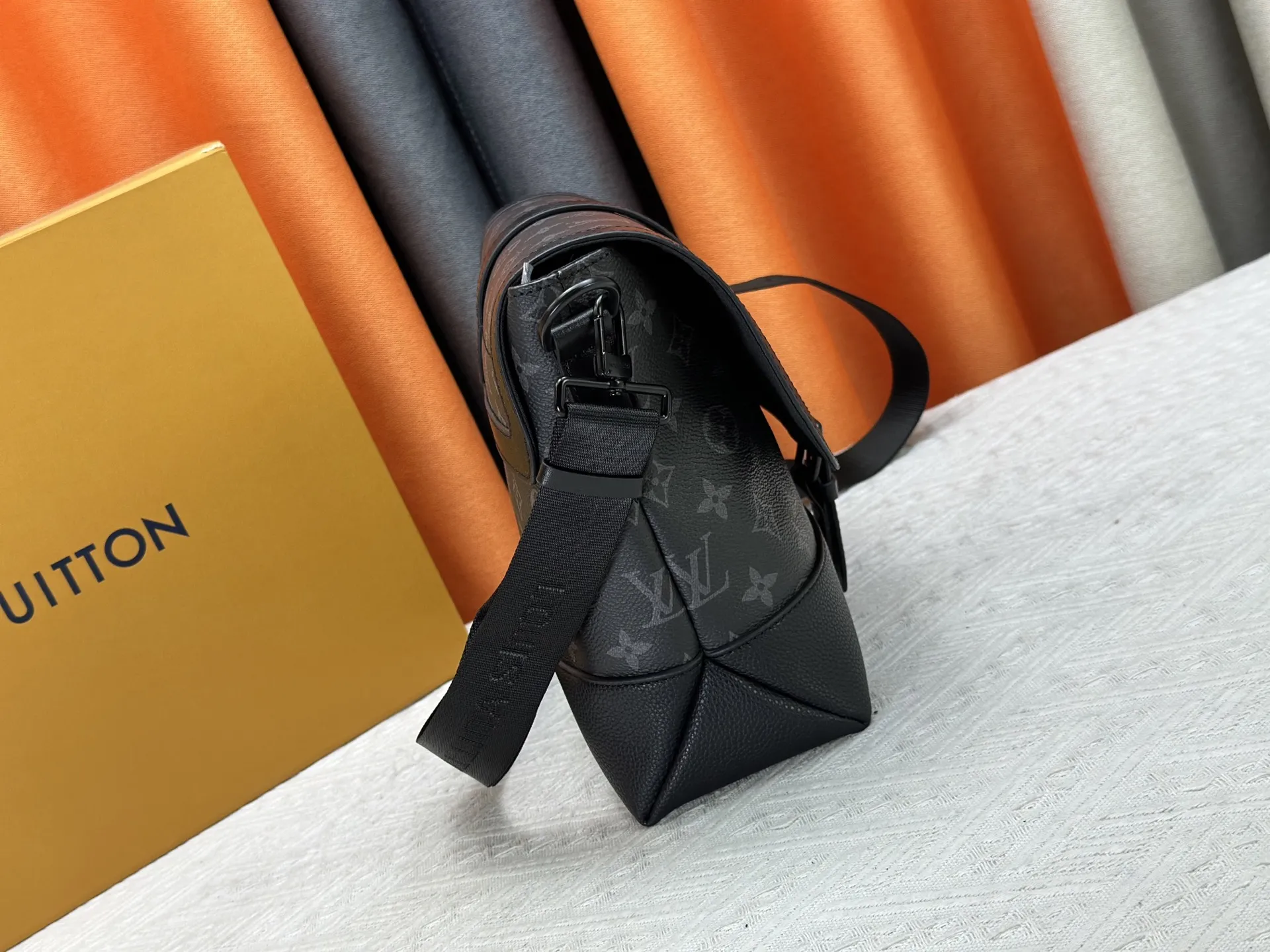 Louis Vuitton Saumur Messenger Bag M45911 - 图片 5
