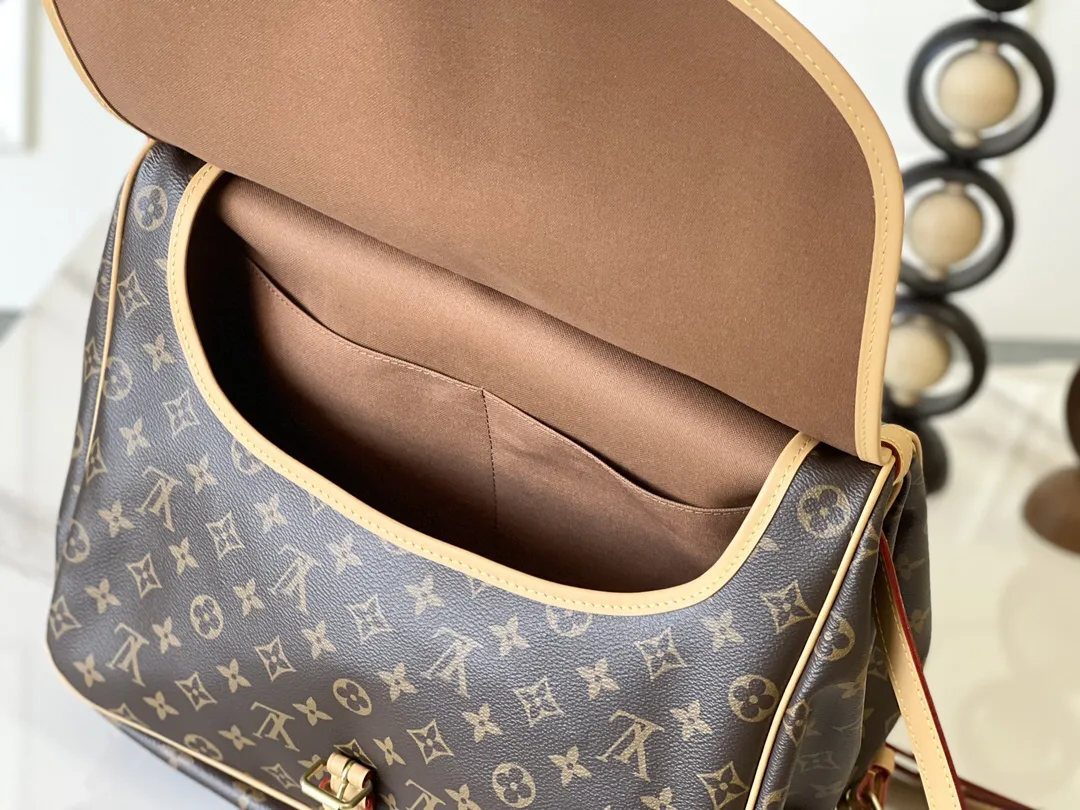 Louis Vuitton Saumur MM M42254 - Image 5