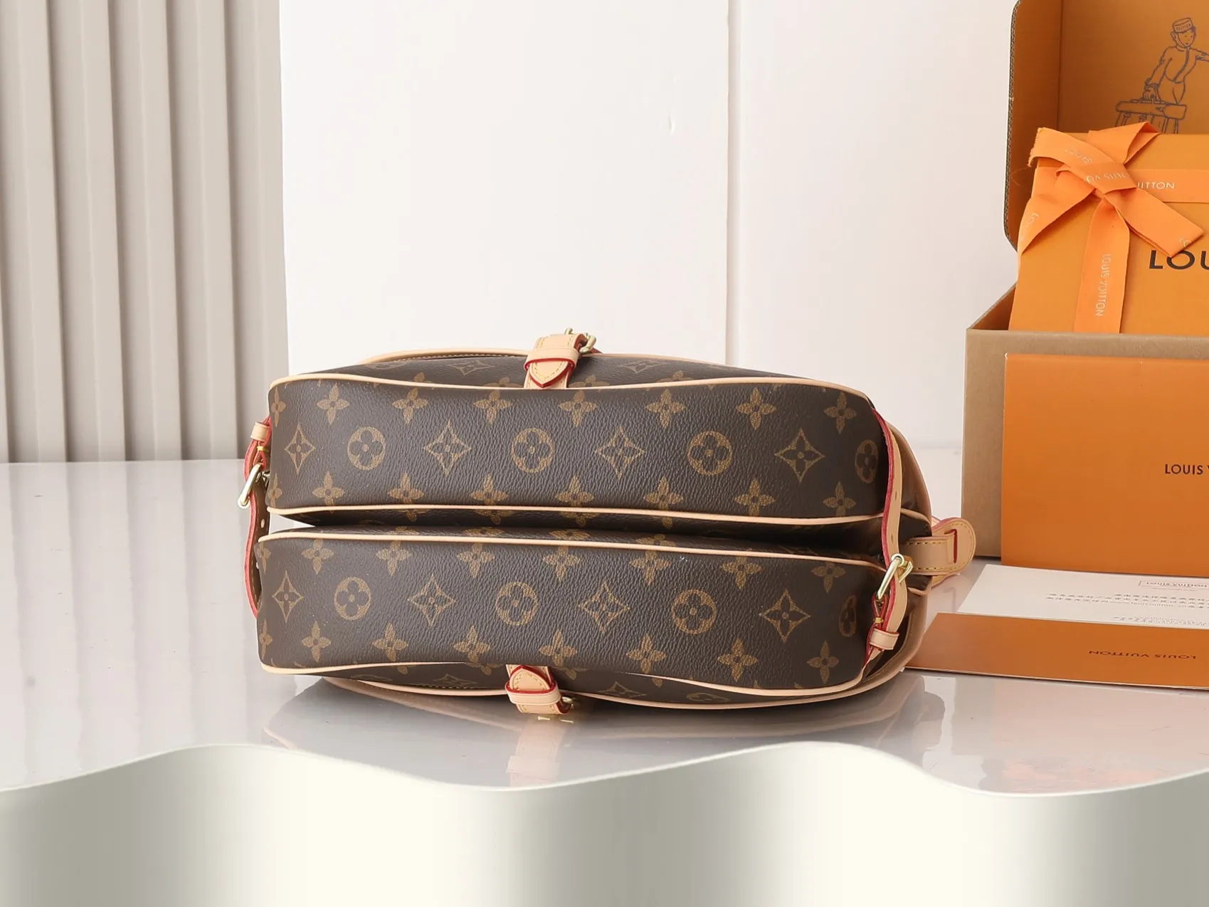 Louis Vuitton Saumur MM M40710 - Image 6