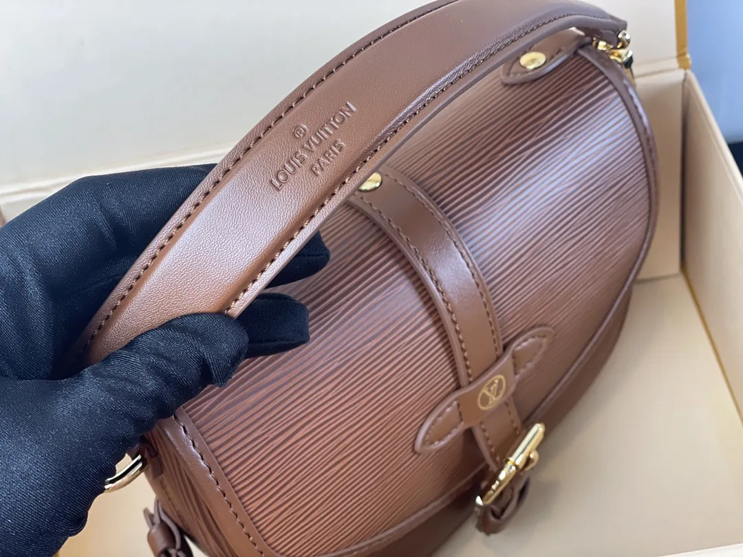 Alternative view of Louis Vuitton Saumur BB M23470