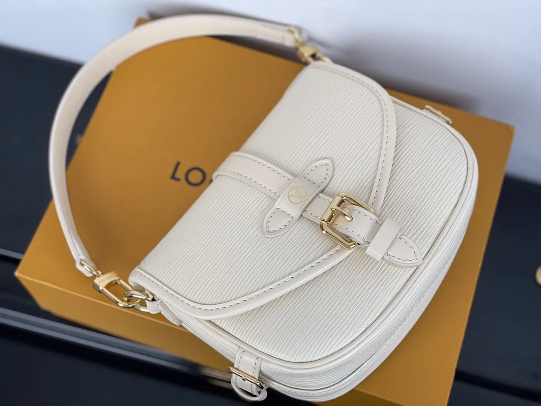 Alternative view of Louis Vuitton Saumur BB M23746