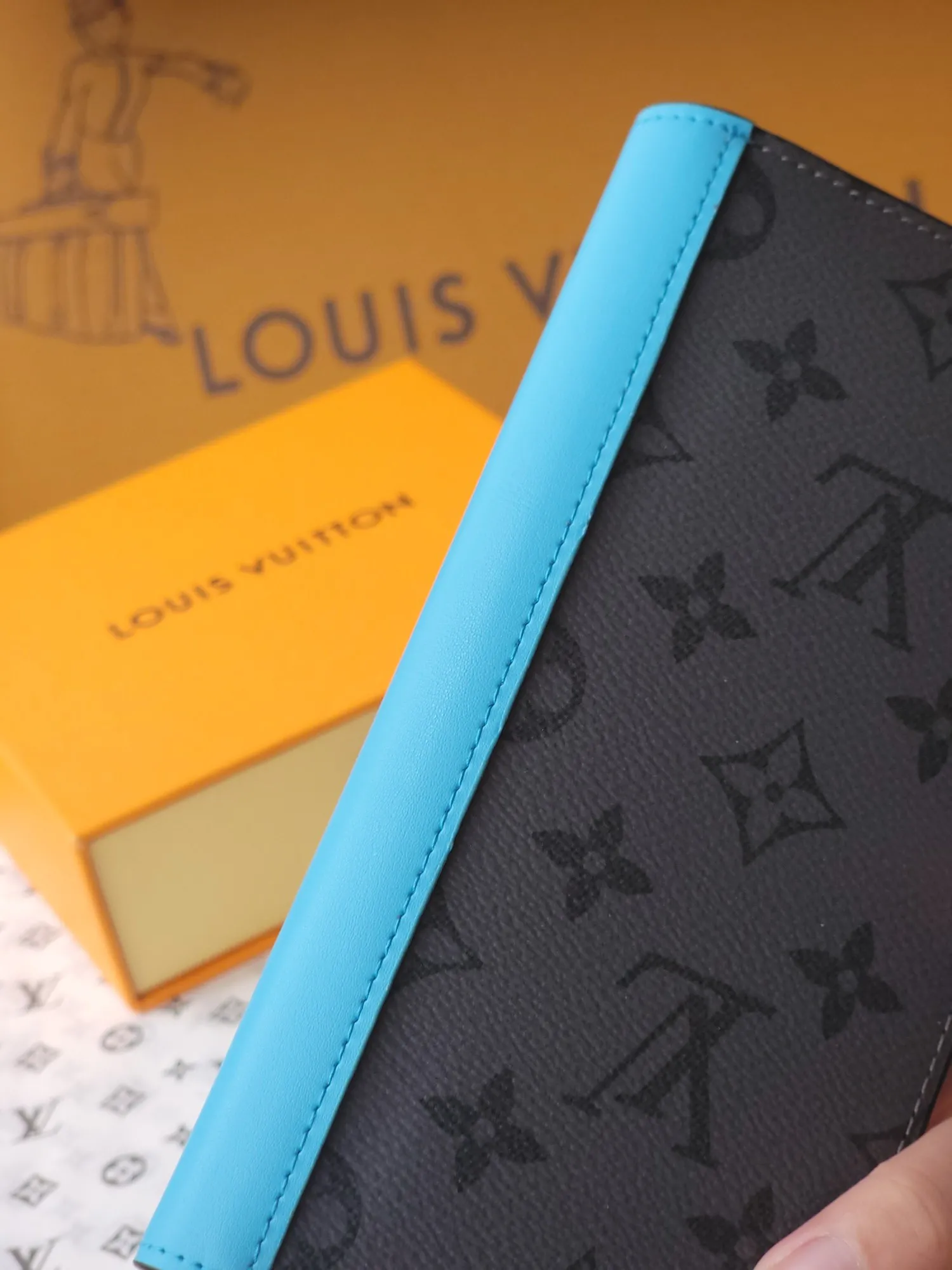 Louis Vuitton Brazza Wallet M11467 - Image 6