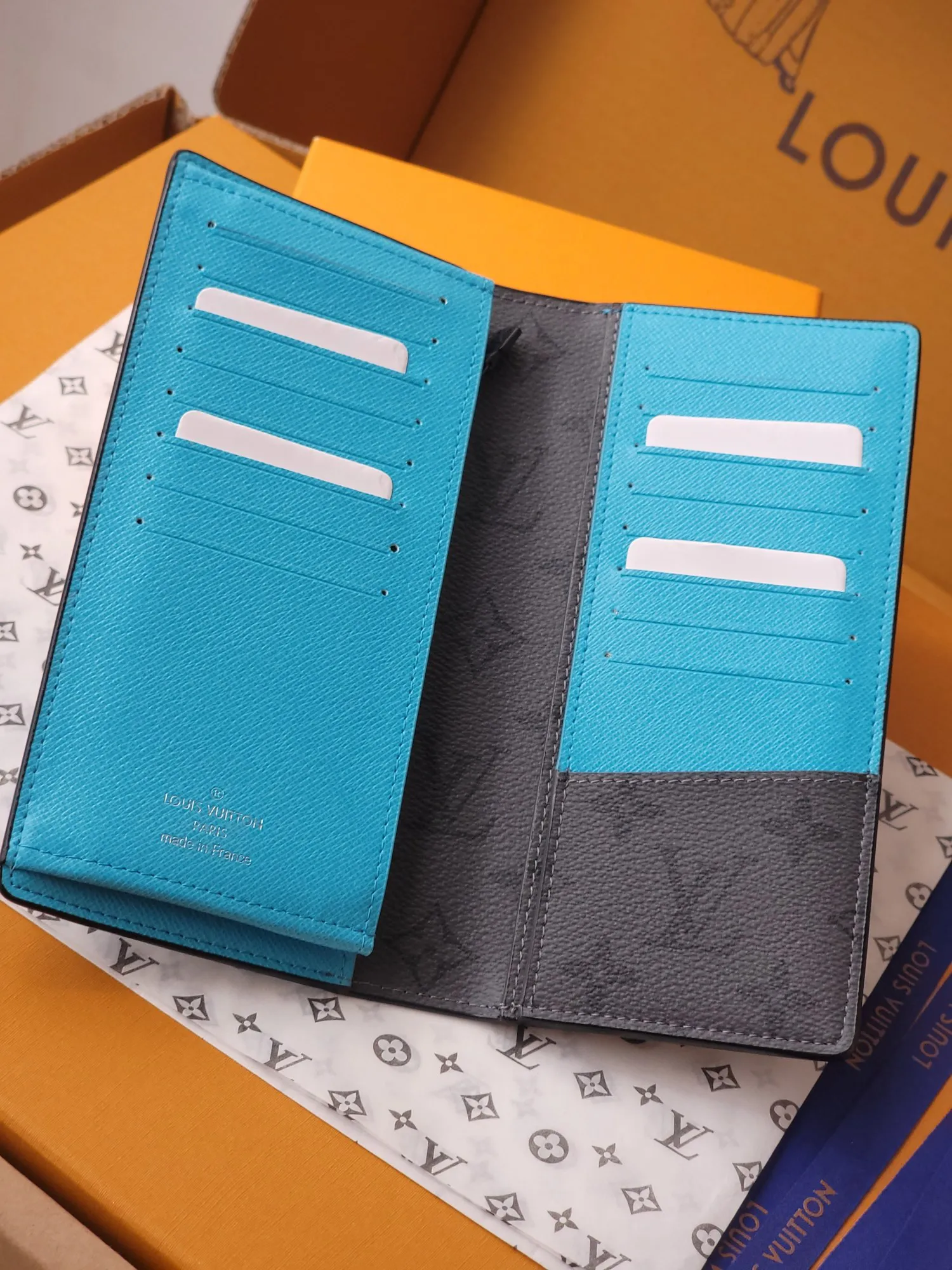 Louis Vuitton Brazza Wallet M11467 - Image 7