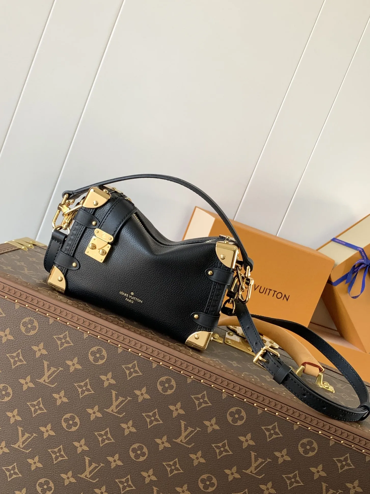 Louis Vuitton Side Trunk PM M23817 - 图片 3