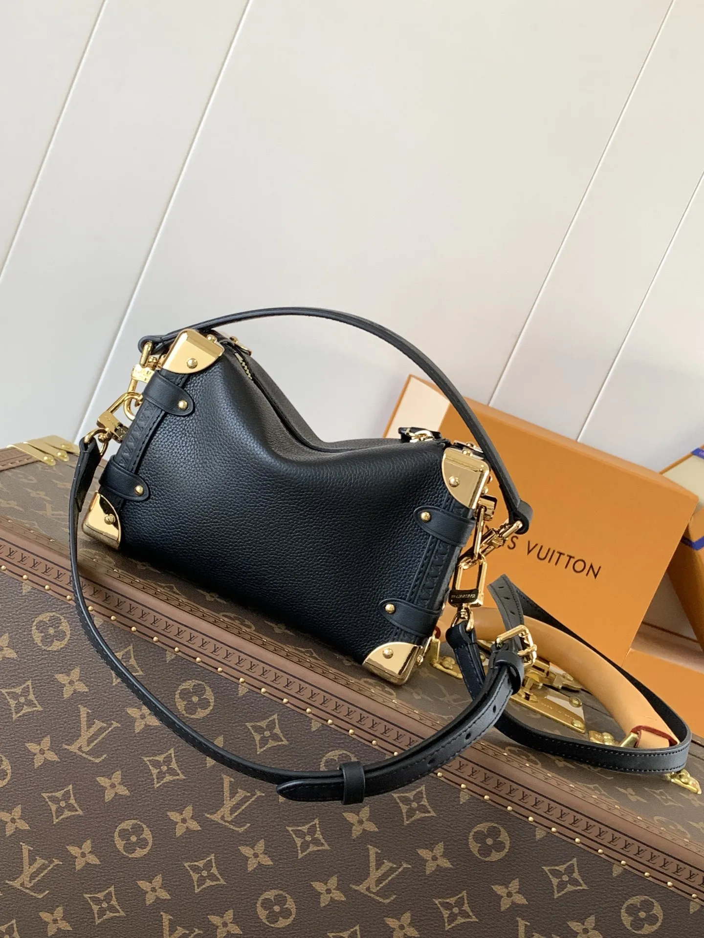 Louis Vuitton Side Trunk PM M23817 - 图片 5