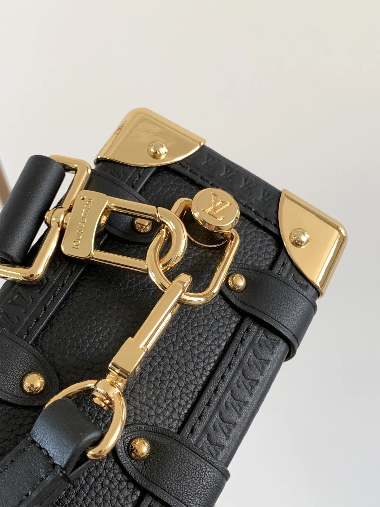 Louis Vuitton Side Trunk PM M23817 - 图片 9