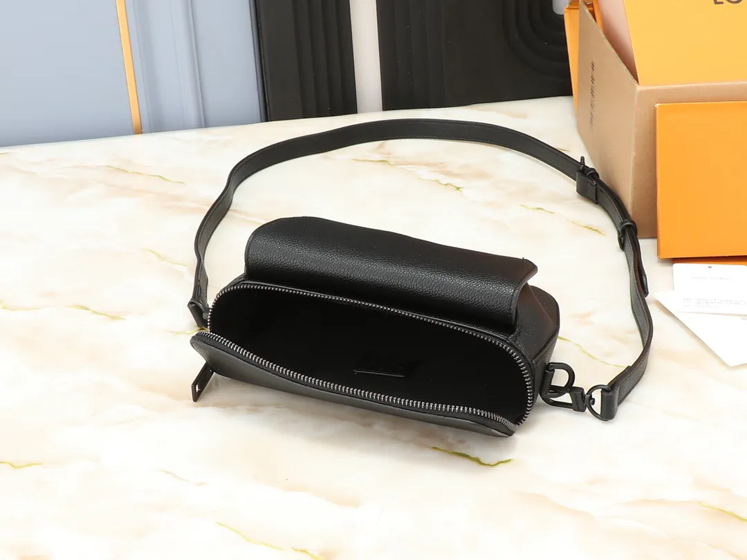 Alternative view of Louis Vuitton Pilot Wearable Wallet M83563