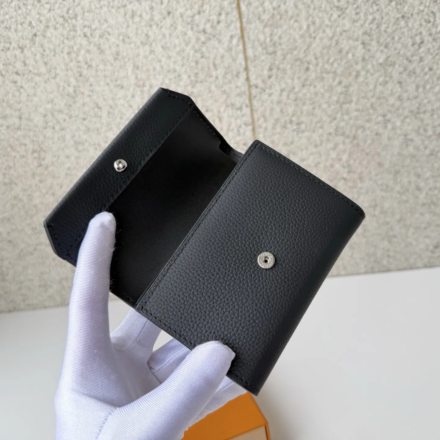 Louis Vuitton Pilot Wallet M81740 - Image 8