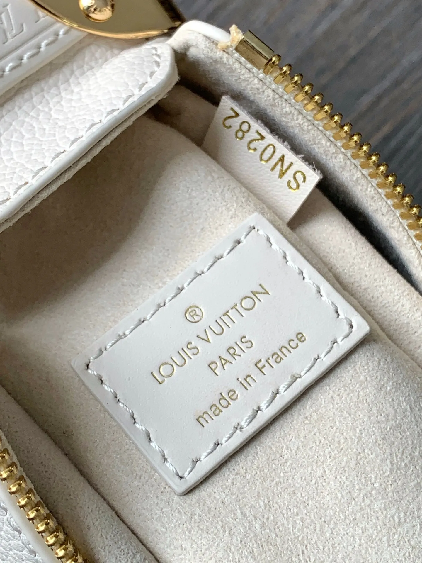 Louis Vuitton Side Trunk PM M23915 - 图片 10