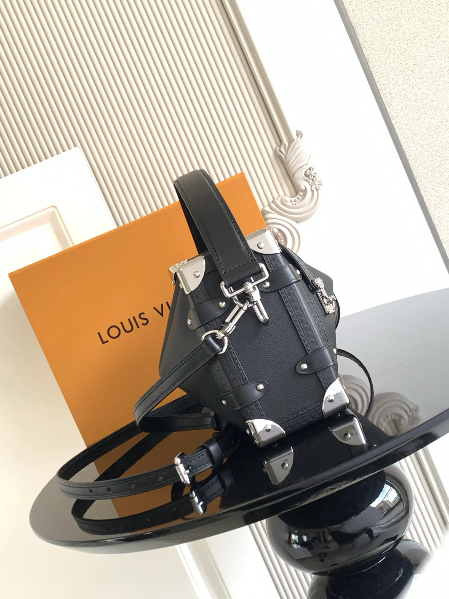 Louis Vuitton Side Trunk MM M25160 - 图片 4