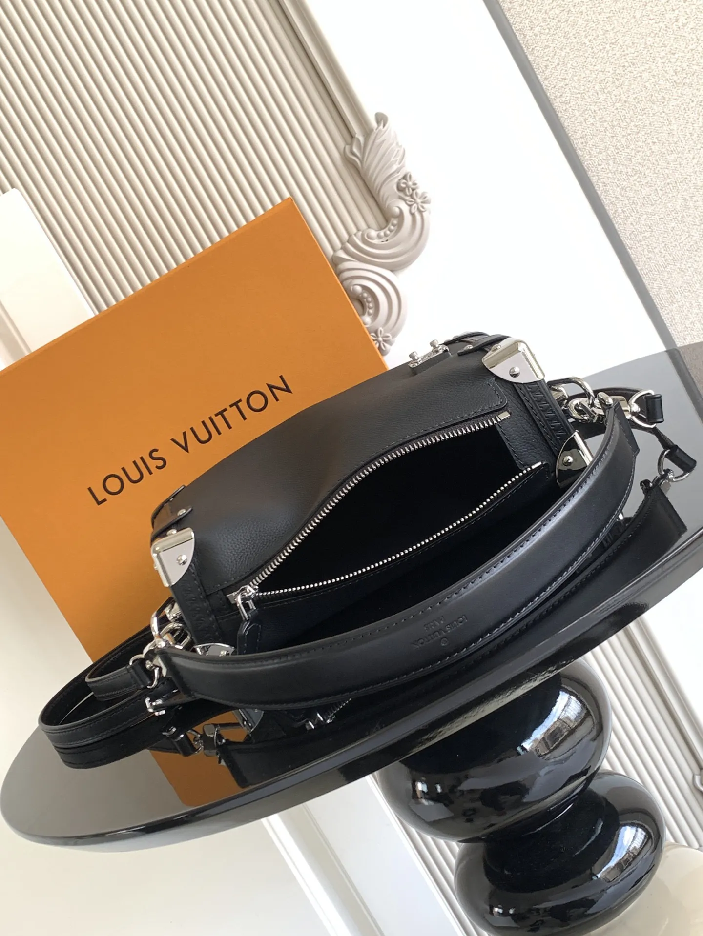 Louis Vuitton Side Trunk MM M25160 - 图片 9