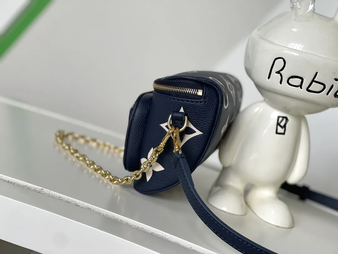 Louis Vuitton Mini Bumbag M85636 - Image 4