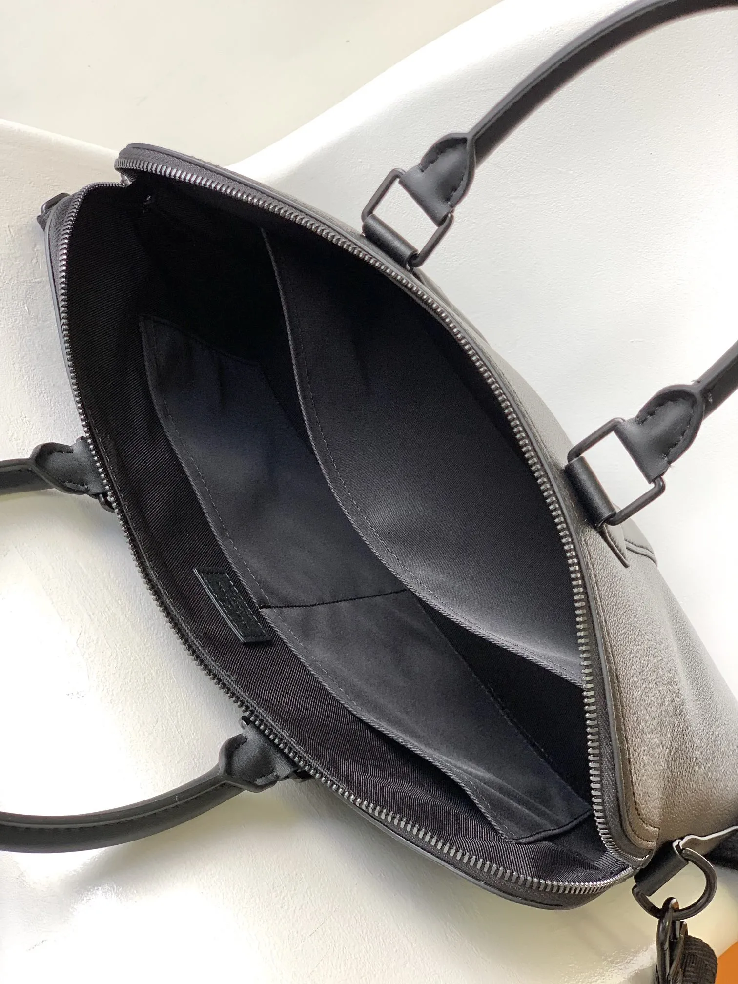 Louis Vuitton Takeoff Briefcase M59159 - 图片 3