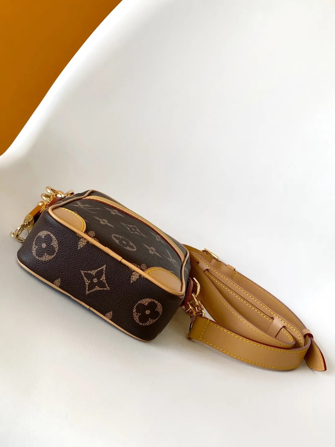 Louis Vuitton Danube M14106 - Image 6