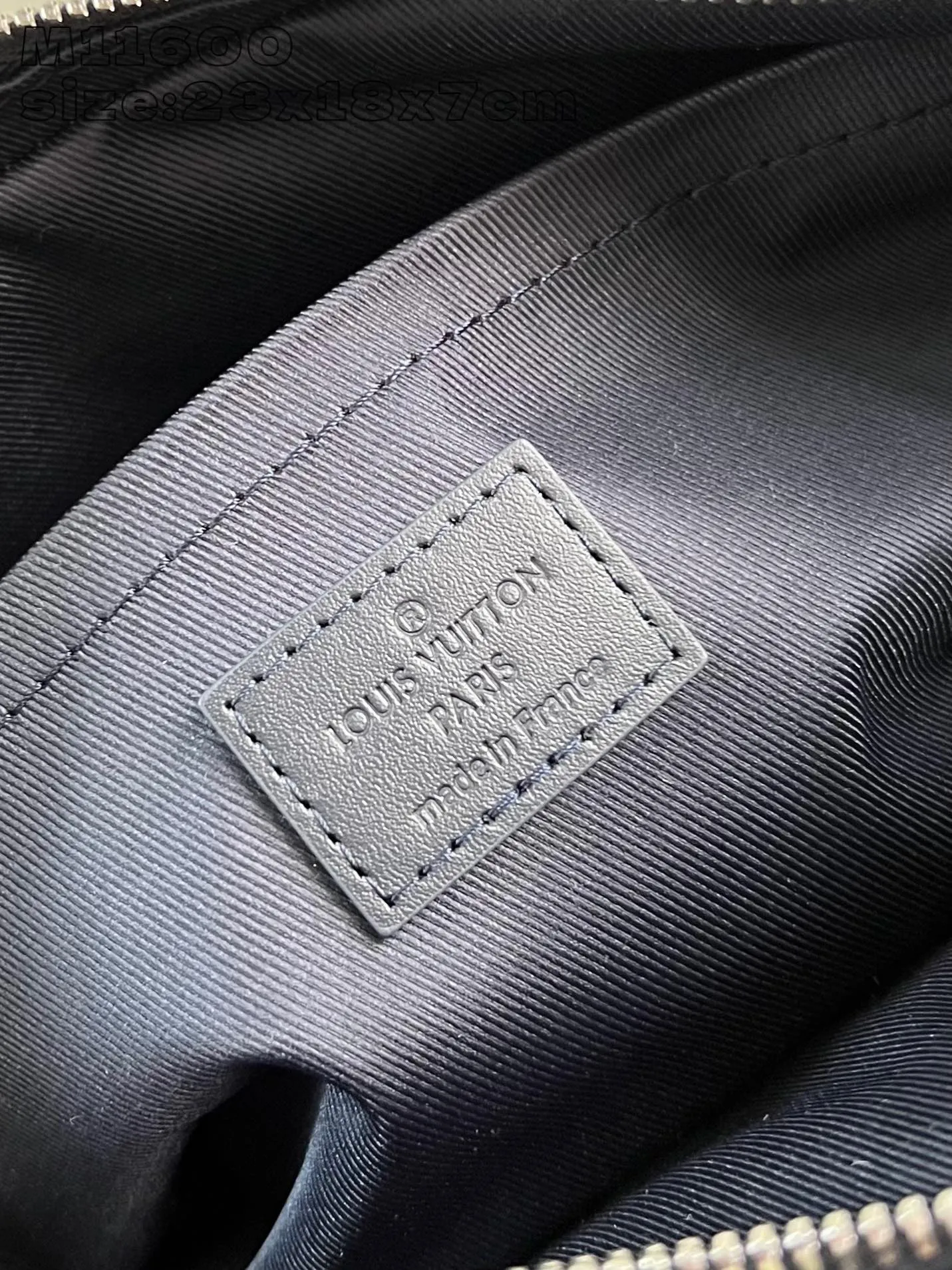 Alternative view of Louis Vuitton Fastline Messenger M11600