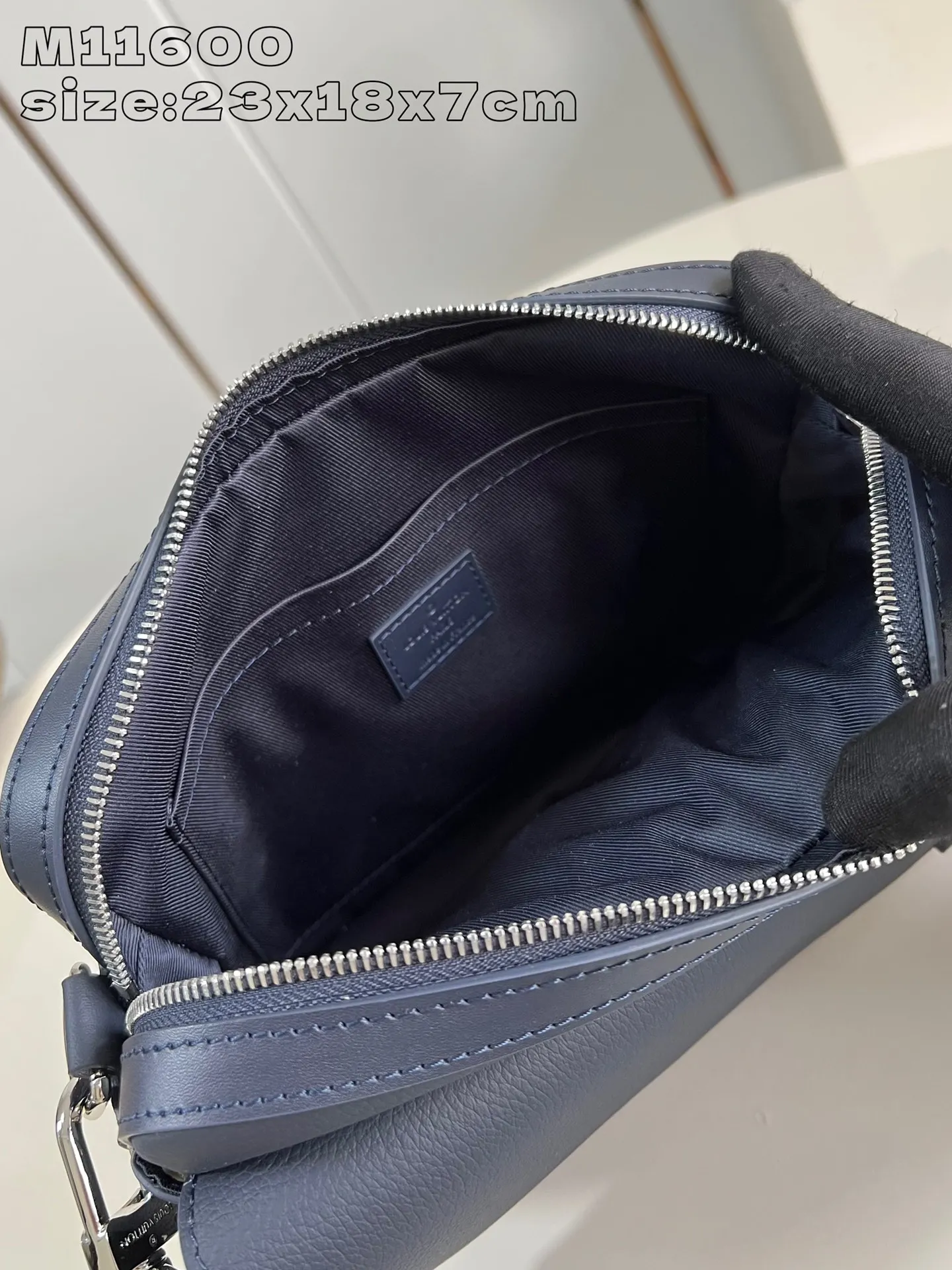 Louis Vuitton Fastline Messenger M11600 - 图片 10
