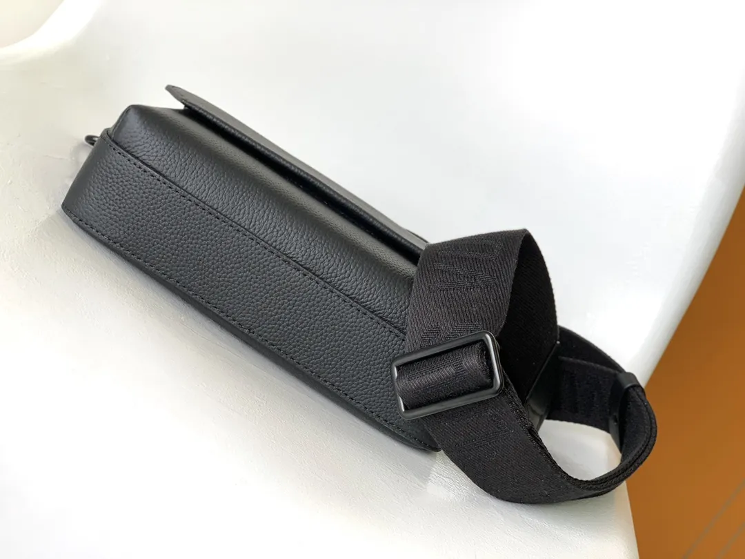 Louis Vuitton Fastline Messenger M22482 - 图片 6