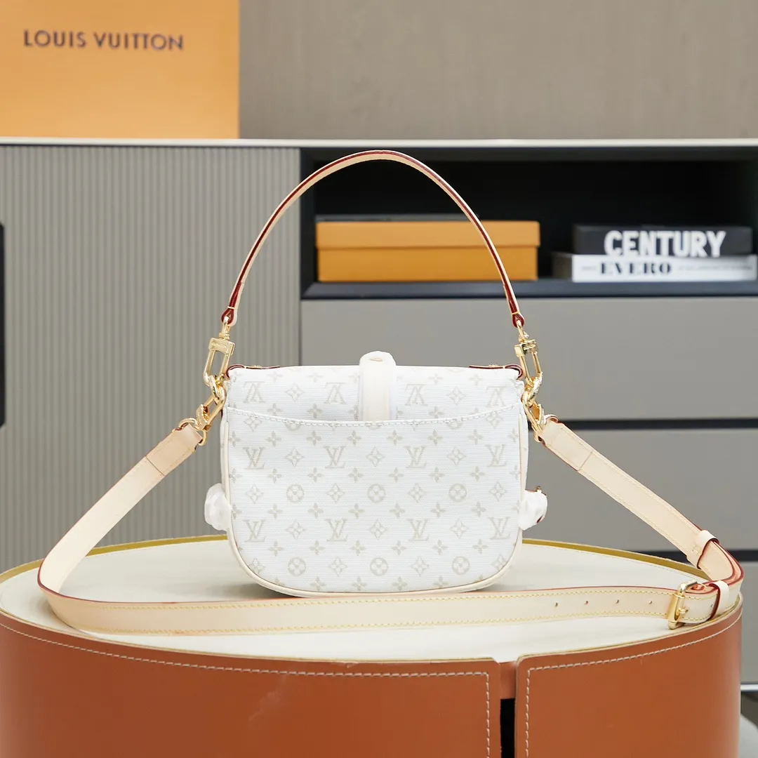 Louis Vuitton Saumur BB M12327 - 图片 5
