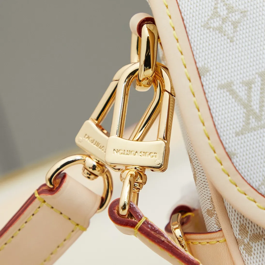 Louis Vuitton Saumur BB M12327 - 图片 8